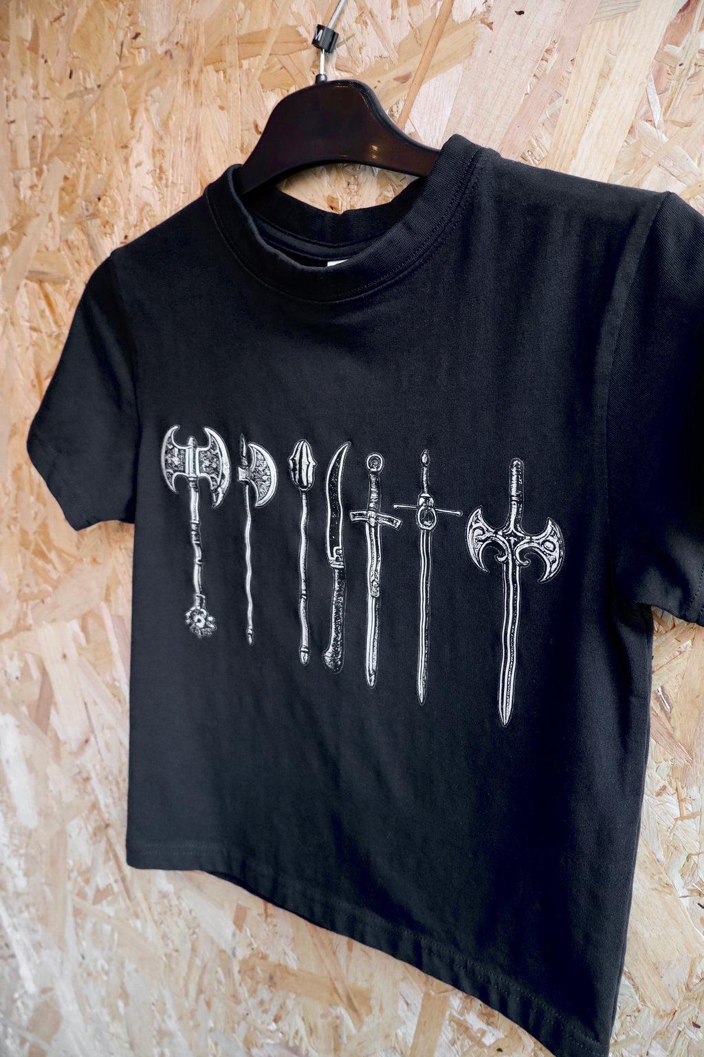 Weaponry Tee Fitted