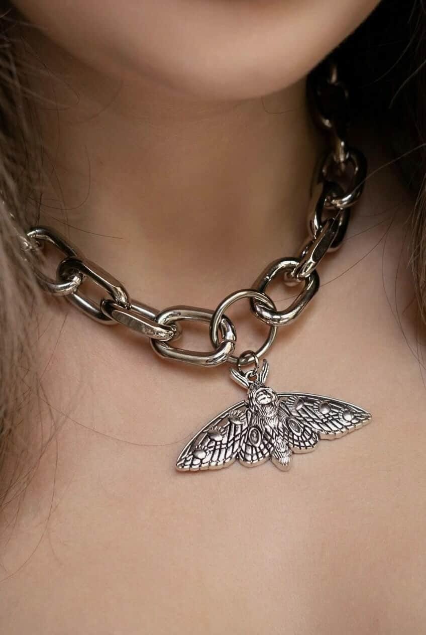 Moth Chunky Chain Choker Necklace